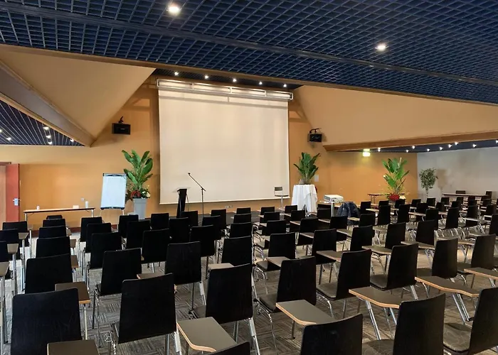 أميراوتي غولف دوفيل