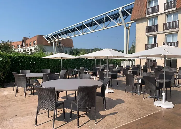 Hotel Amirauté Golf Deauville 3*